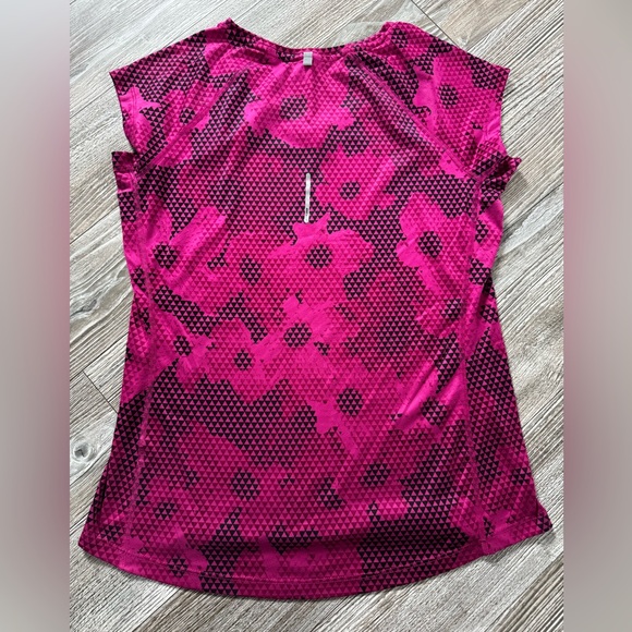 Nike Dri-Fit Shirt - Picture 2 of 2